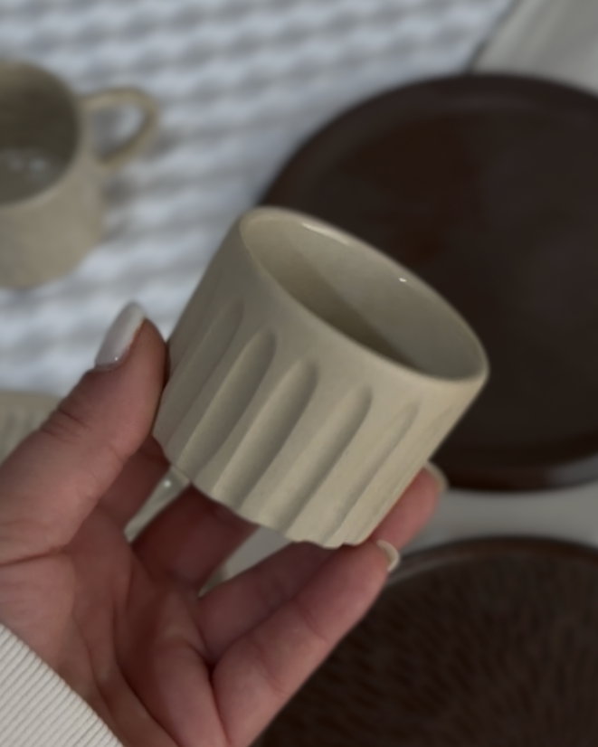 El yapımı stoneware kupa espresso fincanı