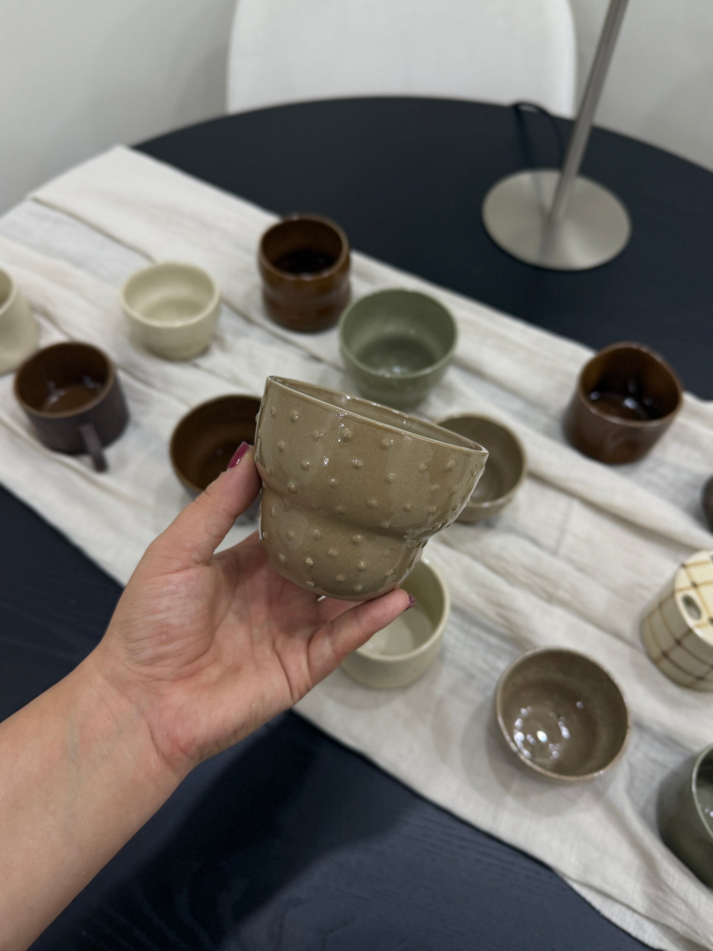 ÖN SİPARİŞ El yapımı Stoneware Midi Noktalı Fincan (17-24 KASIM)