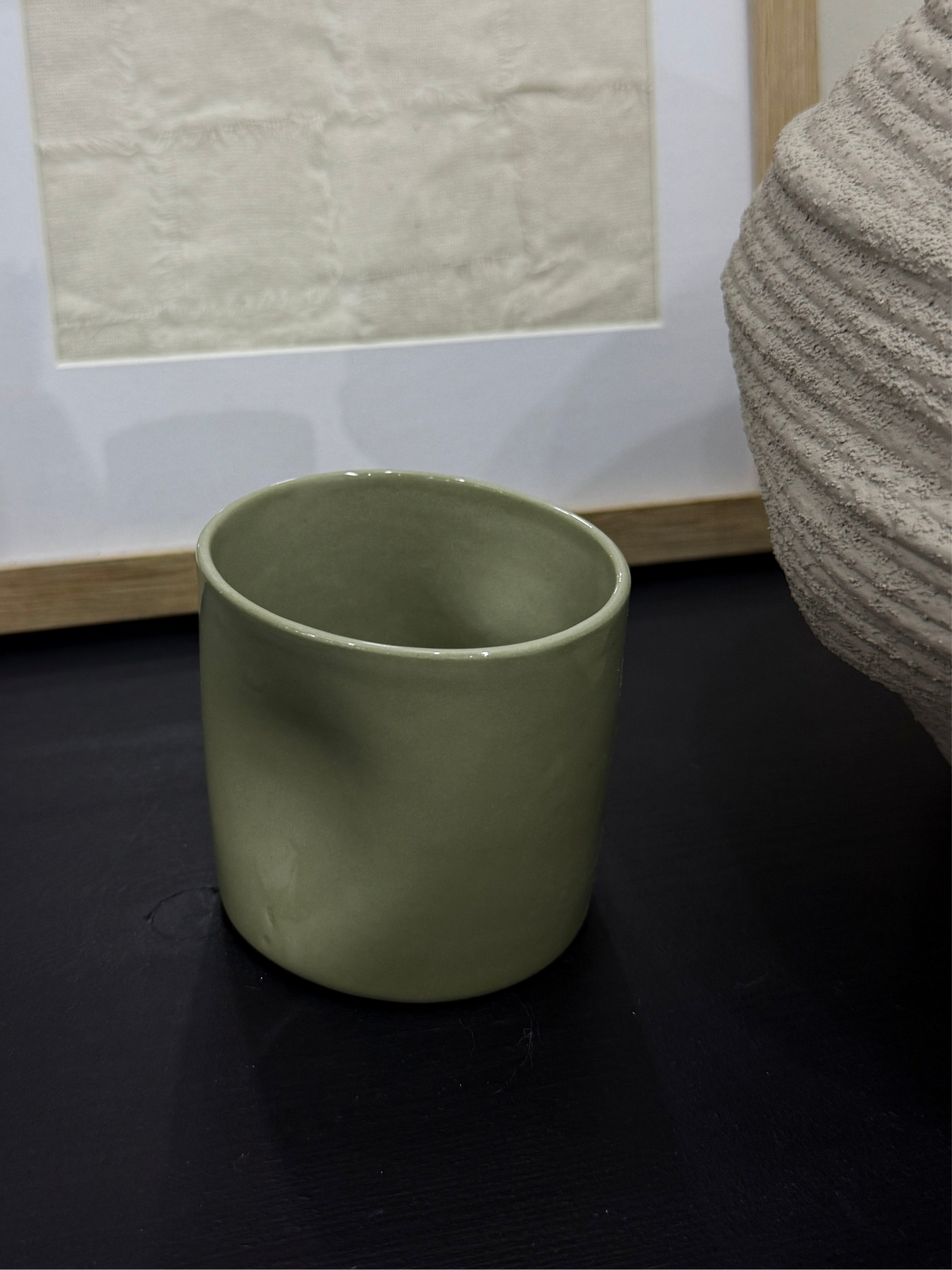 El yapımı stoneware ele oturan mini kupa