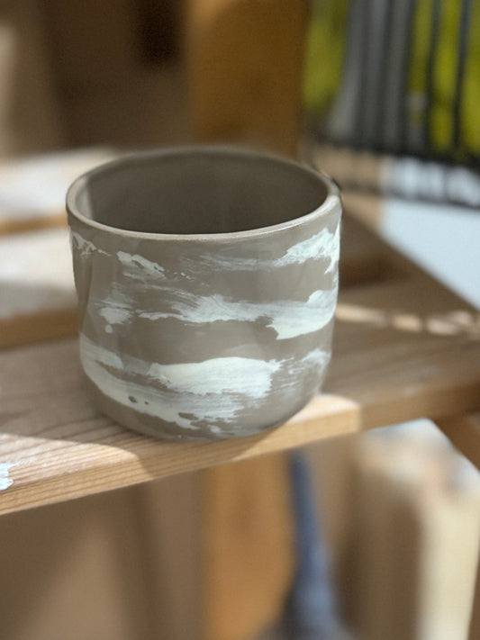 El yapımı stoneware kupa