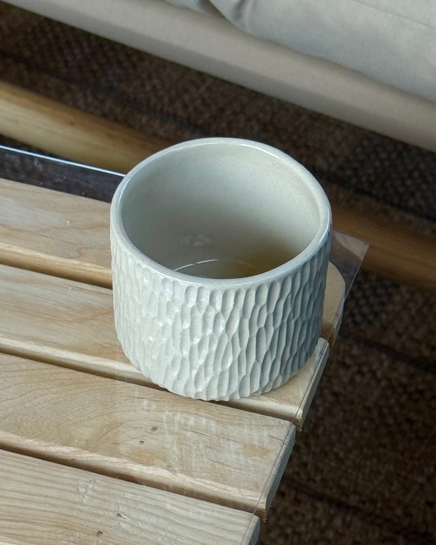 CARVED - El yapımı Stoneware Kupa