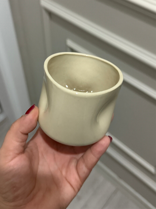El yapımı stoneware kupa
