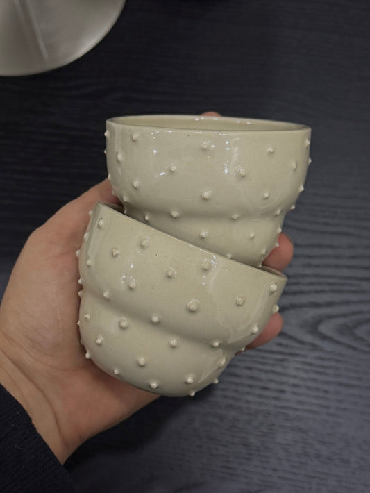 El yapımı Stoneware mini noktalı Fincan